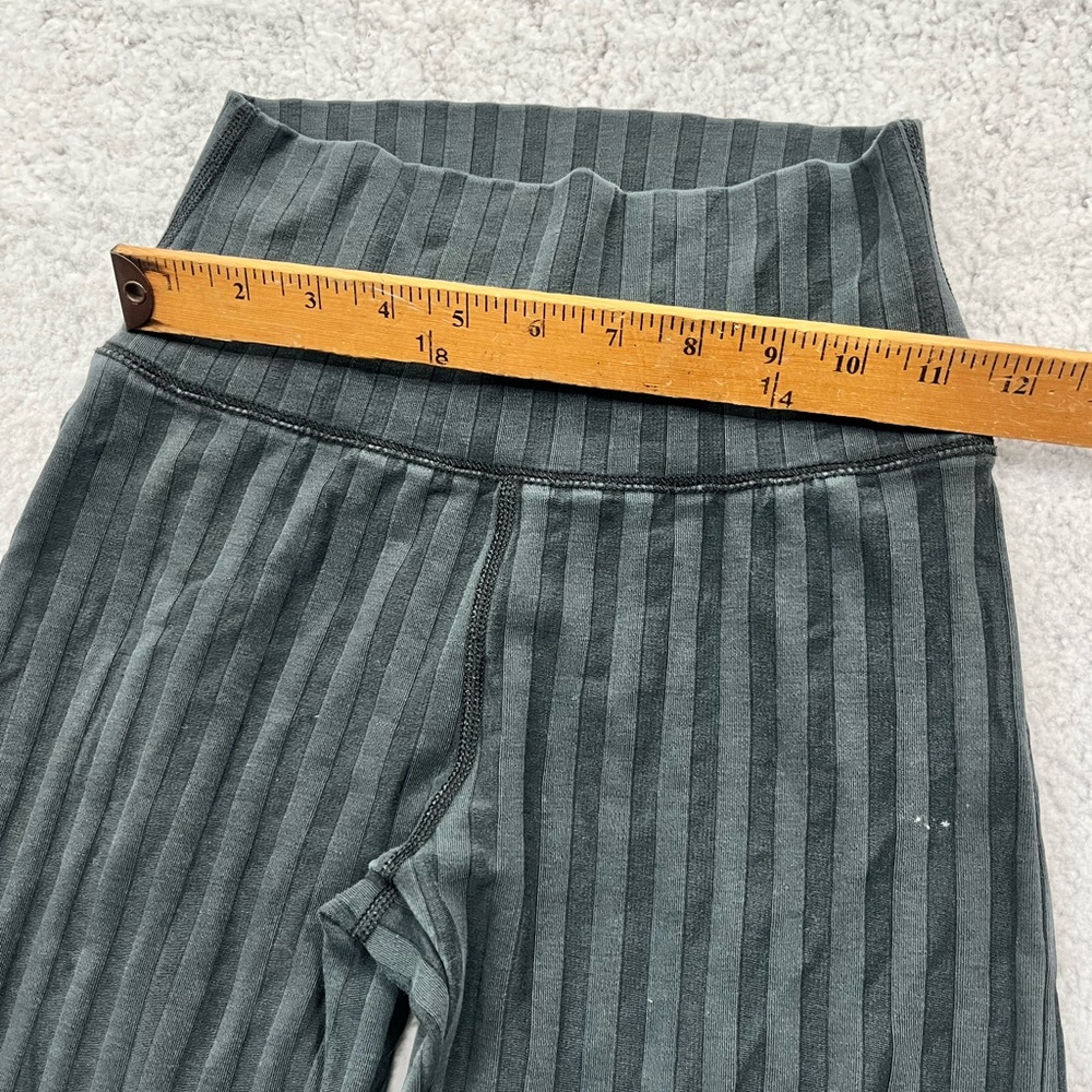 Women's Offline by Aeries Black Gray Stripe Flare Leg Pull On Leggings Size S - Picture 5 of 11